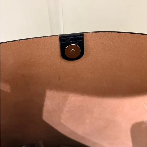 NWT J. CREW Edie bucket bag in black Italian leather - Picture 8 of 11